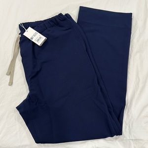 Figs navy scrub pants